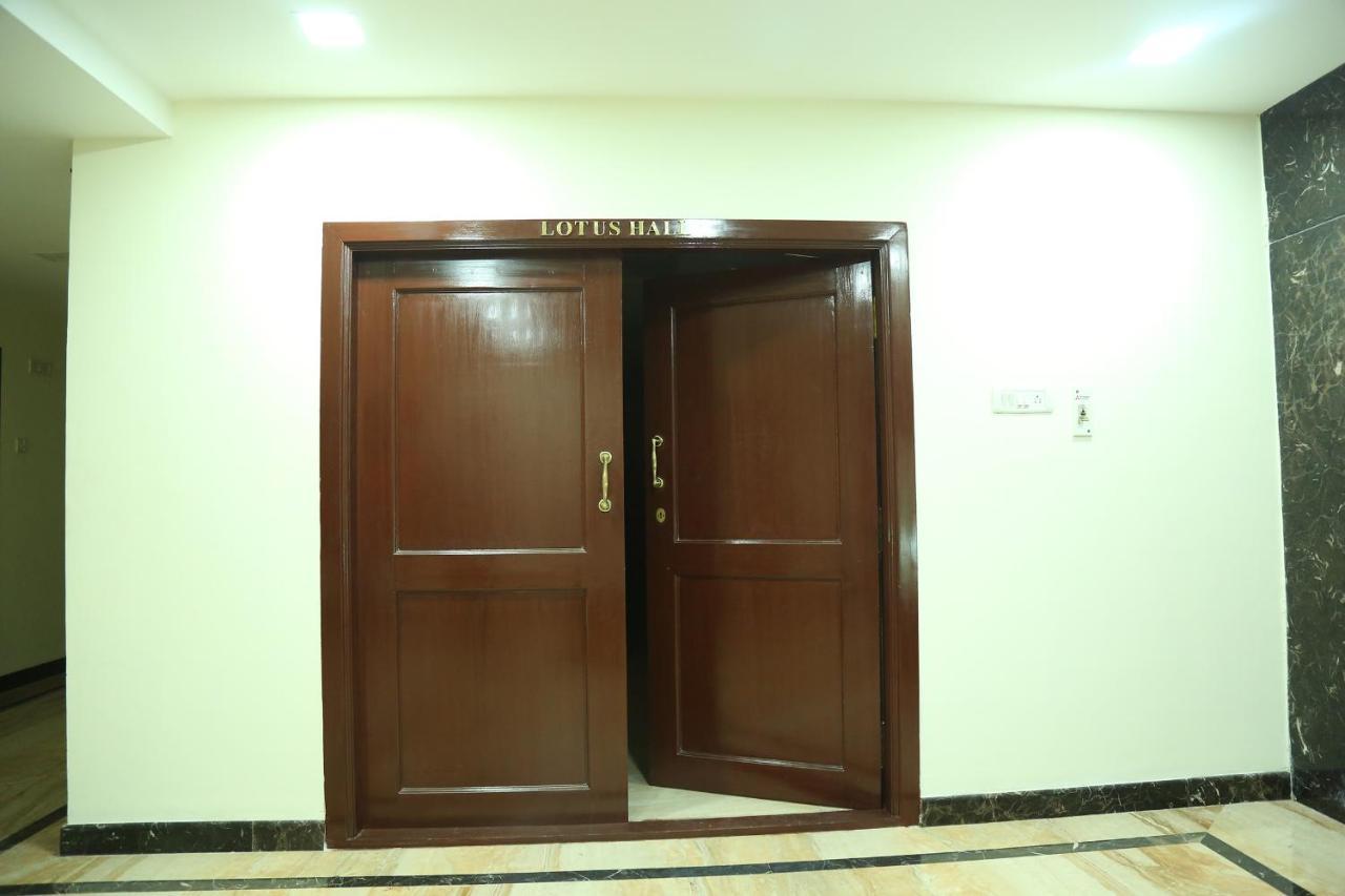 Hotel Sera Grand Chennai Exterior photo